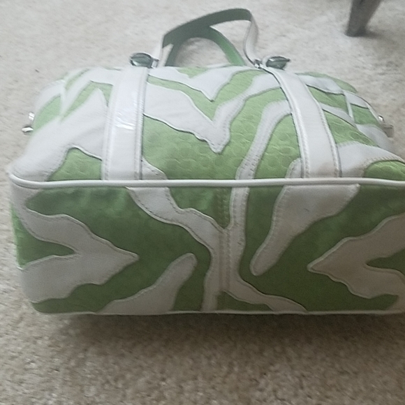 Coach green canvas with leather bucket bag - Picture 4 of 8